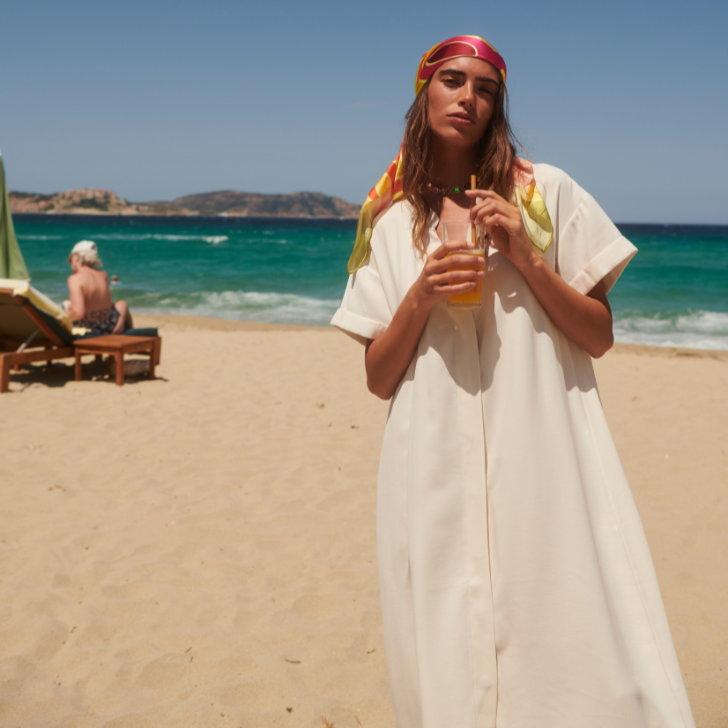 COMMENT ACCESSOIRISER UNE ROBE UNIE ?