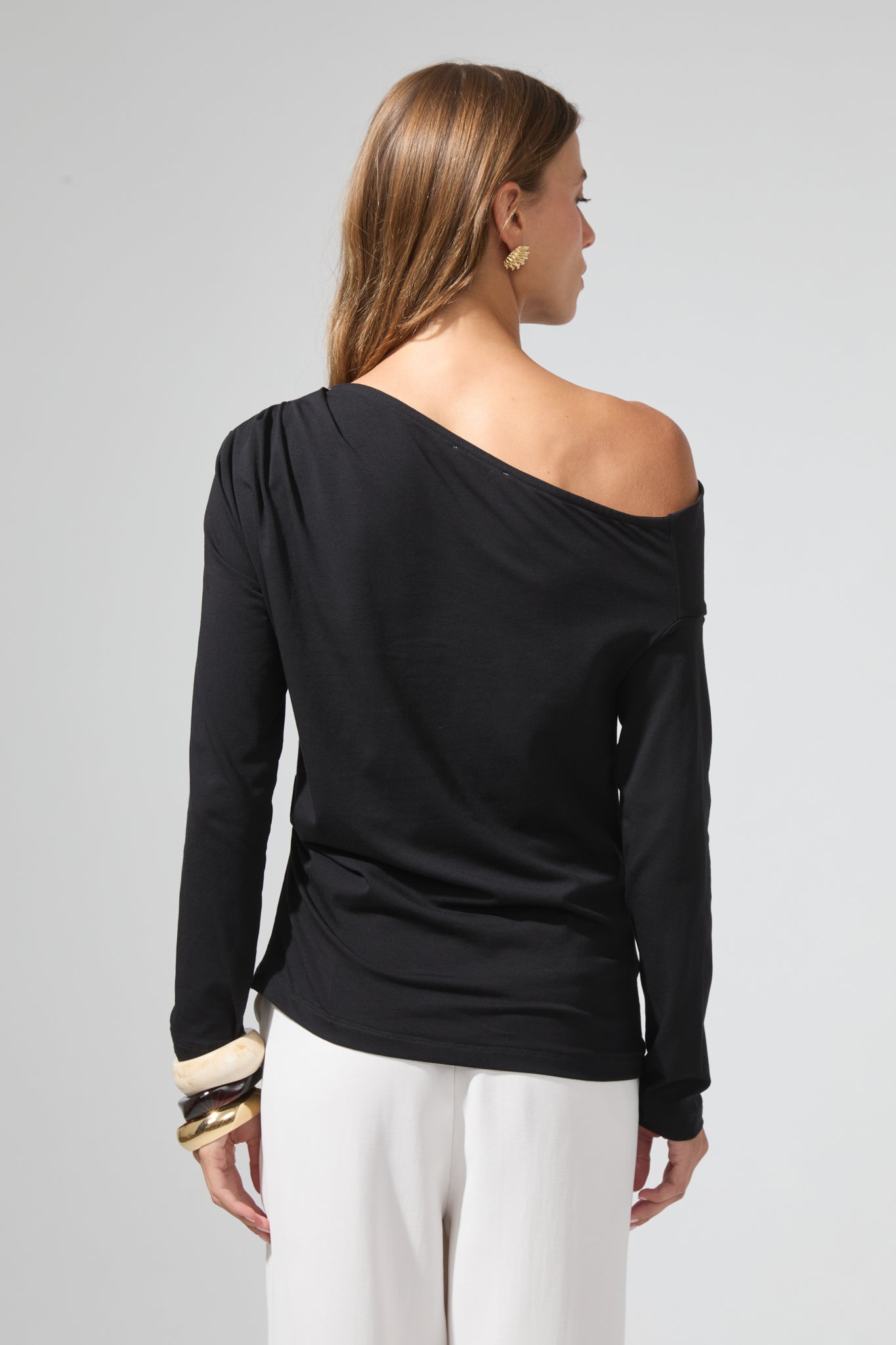Alvara | Asymmetrical top