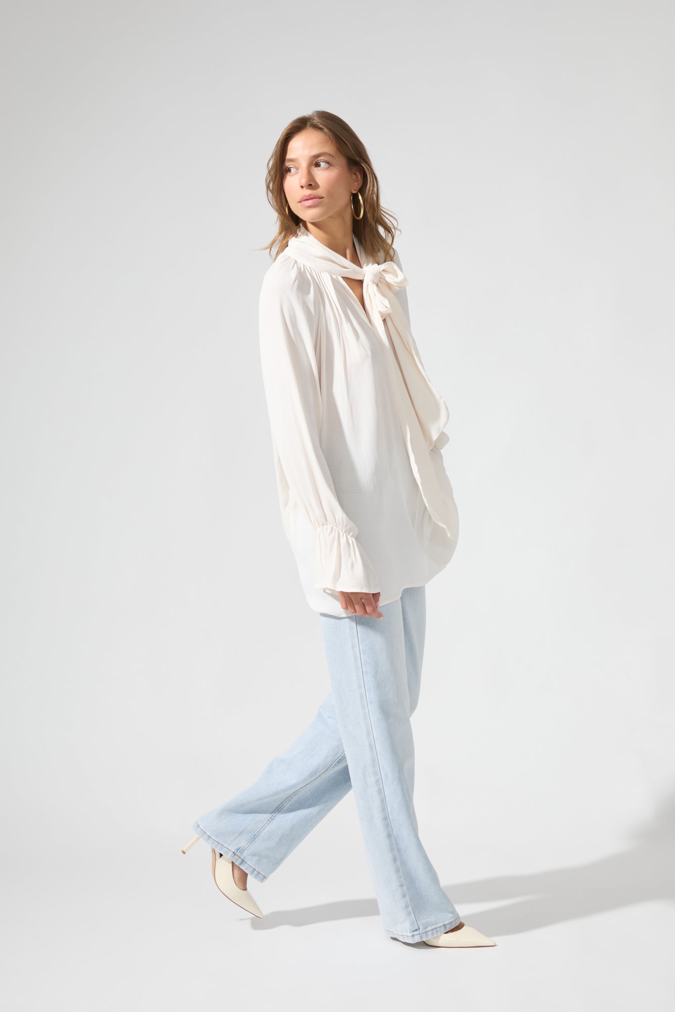 Nieva | Fluid lavallière shirt