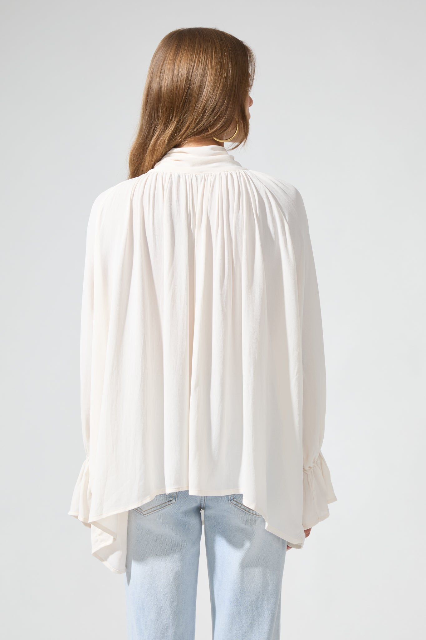 Nieva | Fluid lavallière shirt