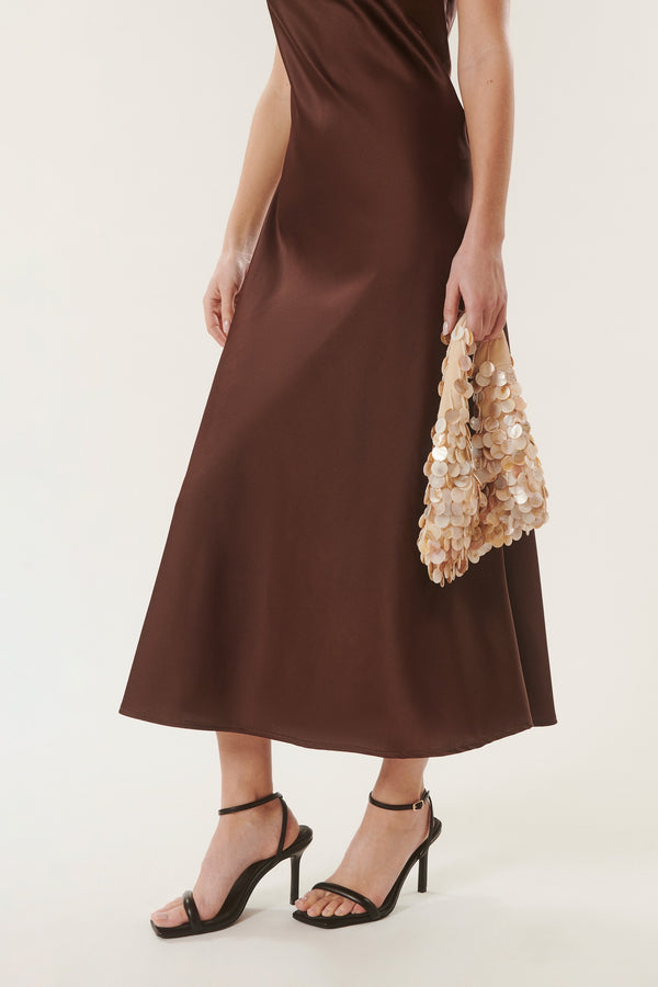 Nella | Robe satinée col bénitier