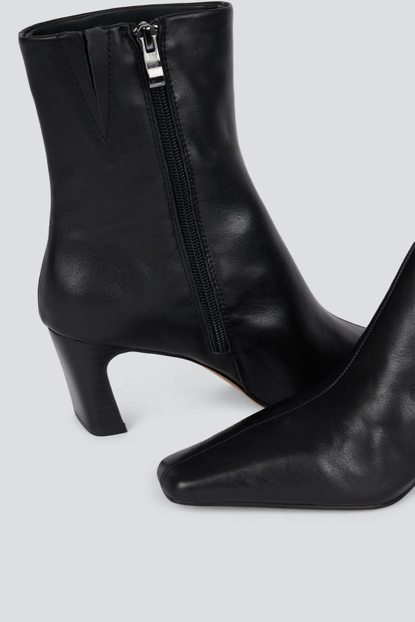 Flavia | Leather heeled boots