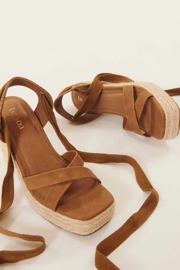 June | Sandales compensées